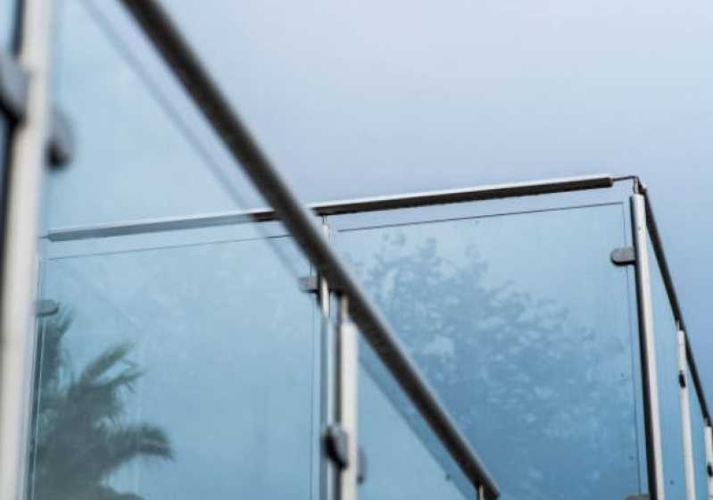 Corrimão de Inox com Vidro Valor Boituva - Corrimão de Vidro Escada