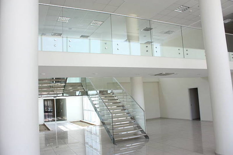 Corrimão de Vidro e Alumínio Valor Bom Retiro - Corrimão de Vidro para Escada Interna