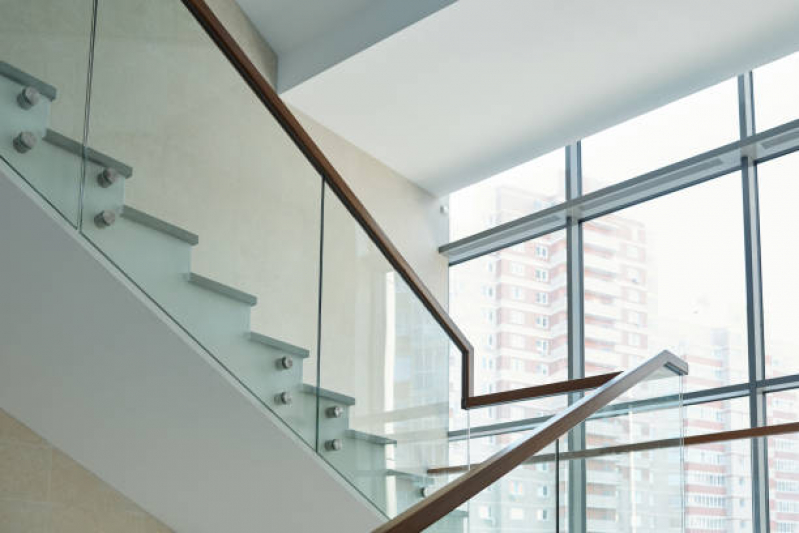 Corrimão para Escada de Vidro Preço Cambuci - Corrimão de Vidro e Alumínio