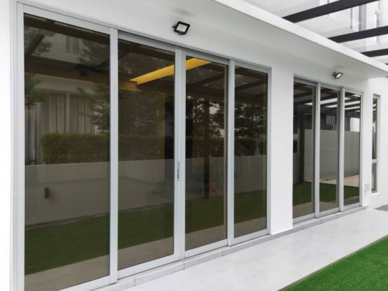 Empresa de Porta de Vidro e Alumínio Louveira - Porta de Alumínio Branco com Vidro para Sala